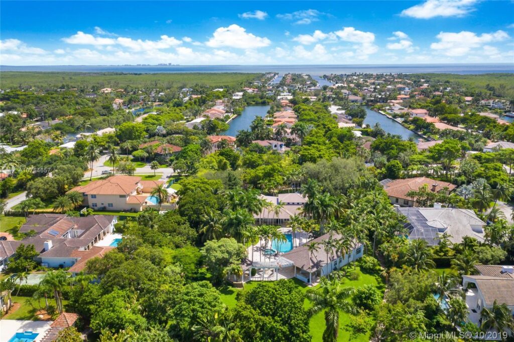 pinecrest-florida-neighborhood-1024x682