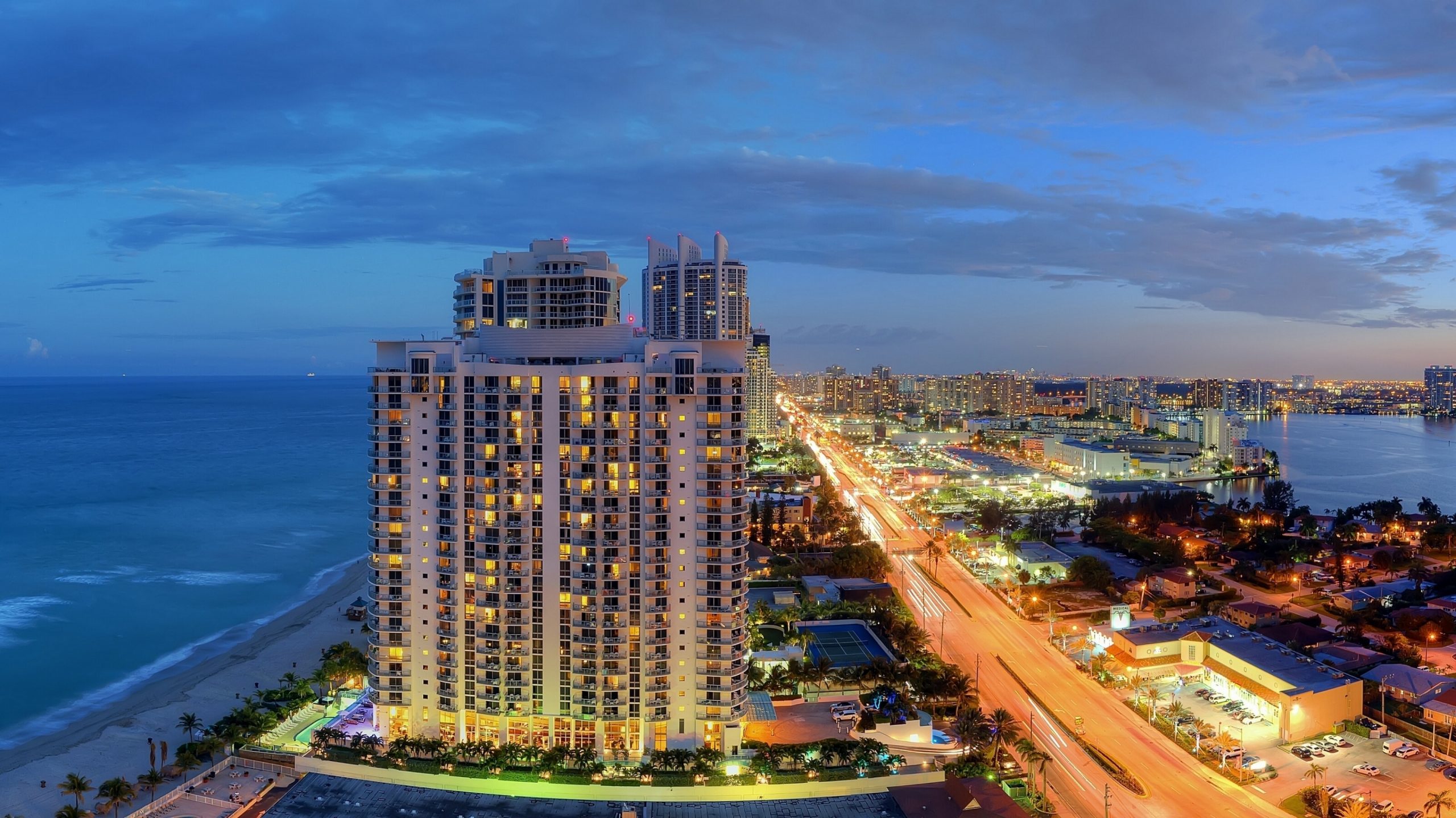 wallpapersden.com_sunny-isles-beach-miami-florida_3840x2160